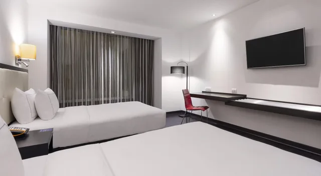 غرفة قياسية بسريرين منفصلين، Doubletree By Hilton Guadalajara Centro Historico 2/5
