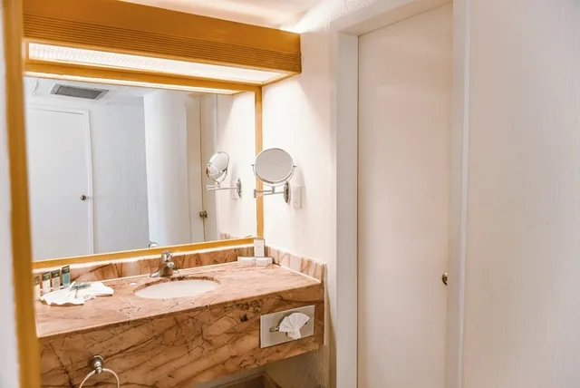غرفة قياسية بسريرين مزدوجين، Hotel San Carlos Plaza, Beach & Convention Center 6/6