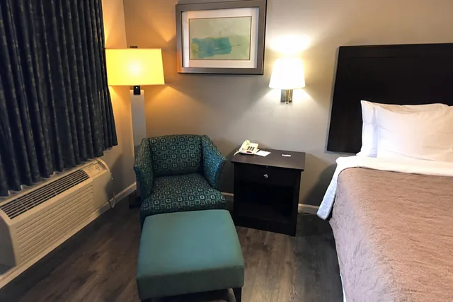 غرفة بسرير كينج للمدخنين، Deerfield Inn & Suites Arkansas Near Blytheville I 55 3/8