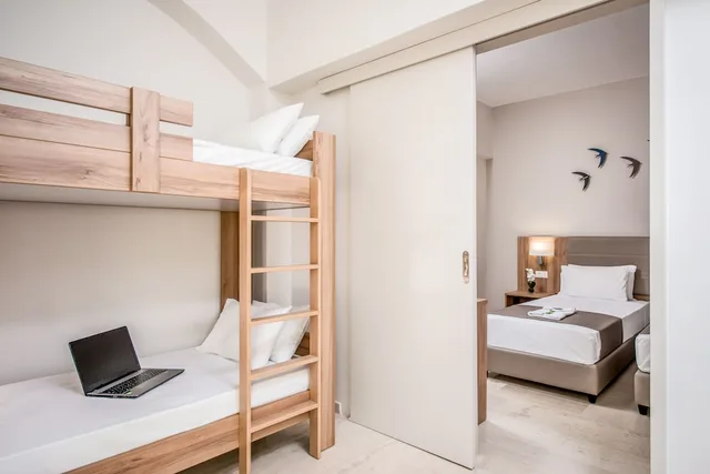 غرفة رباعية بسرير مزدوج وسريرين منفصلين، Marianthi Apartments 2/10