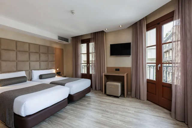 غرفة قياسية رباعية، Hotel Suizo 1/7