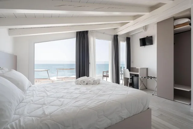 Deluxe, Double Bed, Sea Front، Hotel Boston 5/10