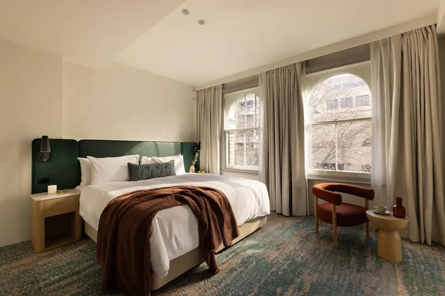 جناح استوديو بسرير كينج مع أريكة، Harbour Rocks by Ode Hotels 1/7