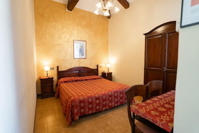 غرفة مزدوجة، Tivoli 3/7