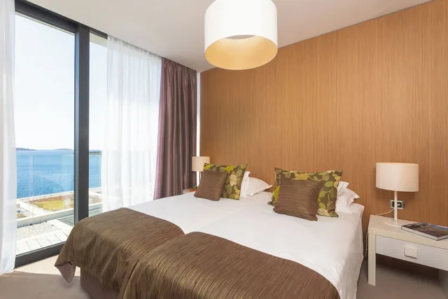 شقة سوبيريور بسرير مزدوج وسرير فردي بإطلالة على البحر بشرفة بغرفتي نوم، Golden Rays Luxury Apartments 2/5