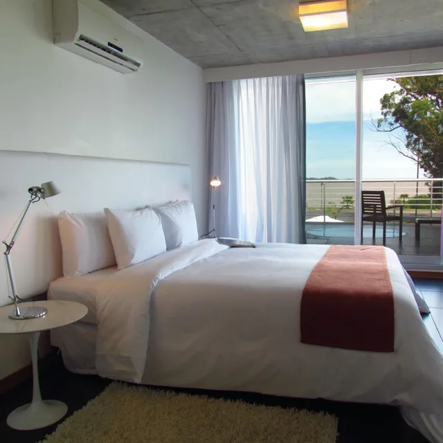 جناح بسرير كينج بإطلالة على النهر، Costa Colonia Riverside Boutique Hotel 1/5