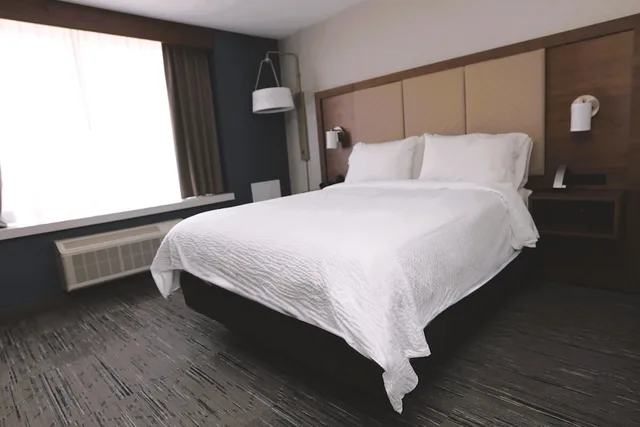 غرفة قياسية بسرير كوين، Holiday Inn Express Detroit-Birmingham 4/6