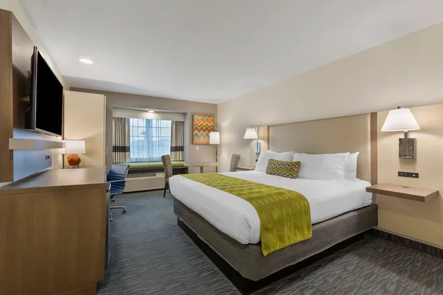 غرفة قياسية بسرير كوين لذوي الإعاقة، Best Western Plus Yuma Foothills Inn & Suites 3/7