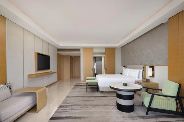 جناح بإطلالة على البحر بغرفة نوم واحدة، The Ritz-Carlton Sanya, Yalong Bay 2/4