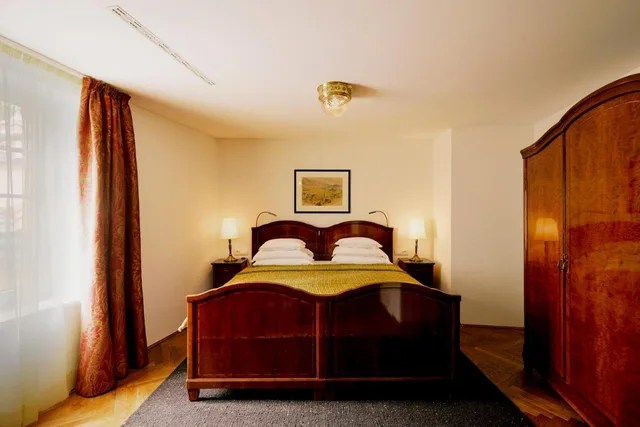 جناح بسرير كوين بإطلالة على الحديقة، Parkhotel Laurin, WorldHotels Elite 2/4