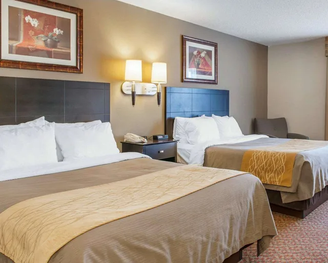 Upgrade, Suite, 2 Queen Beds، Comfort Inn Near Ouabache State Park 1/1