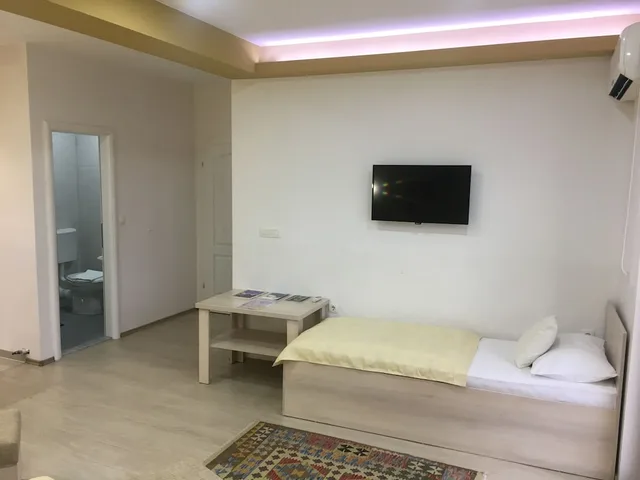 استوديو كومفورت بسرير كوين وسريرين منفصلين بإطلالة على النهر بشرفة، Guest House City Star 2/2