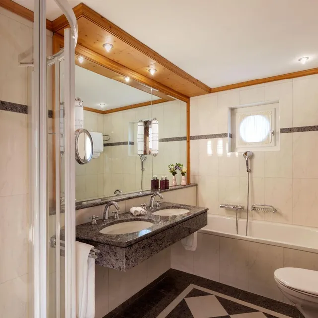 جناح مع أريكة، Grand Hotel Kronenhof 4/6
