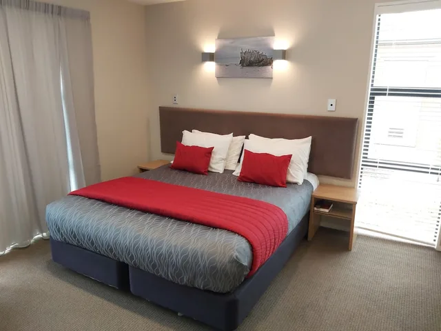 1 Bedroom, Apartment, Twin Beds, The Fairways at Ocean Ridge 1/2