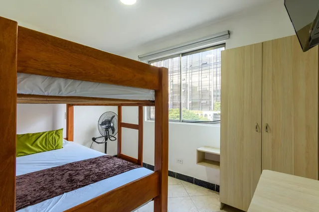 غرفة قياسية بسريرين منفصلين، Hotel Med Colombia 4/6
