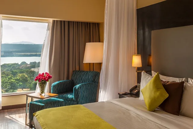 Superior King, Acacia Premier Hotel 2/4