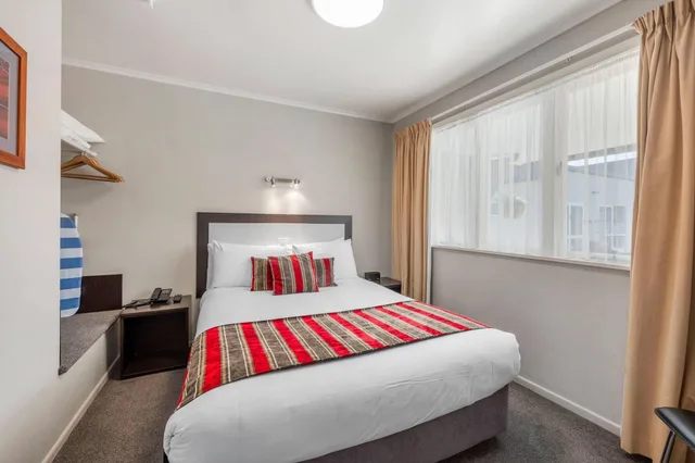 غرفة بغرفتي نوم بجاكوزي، Quality Inn Acapulco Taupo 1/9
