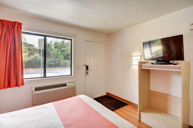 غرفة بسرير مزدوج لذوي الإعاقة، Motel6 Southington, CT - Hartford 7/10