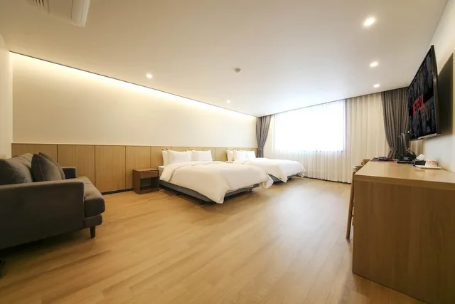 غرفة بريميير بسريرين مزدوجين، E Cheonan Hotel 4/10
