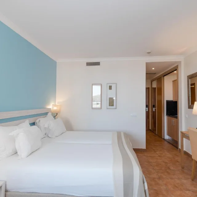غرفة بسريرين منفصلين بإطلالة على الحديقة، Pestana Viking Beach and Golf Resort 3/10