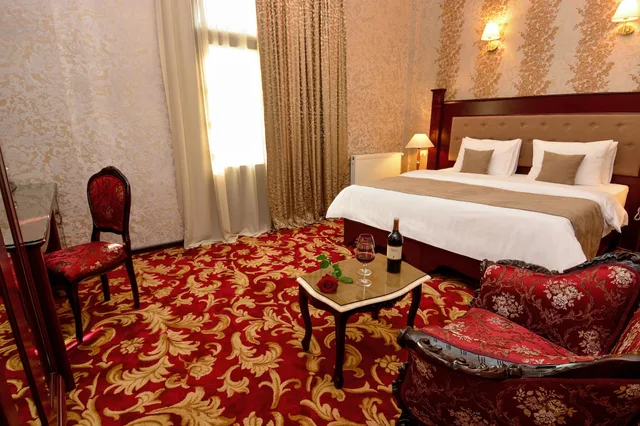 غرفة سوبيريور بسرير كينج بشرفة، River Side Tbilisi Boutique Hotel 6/9