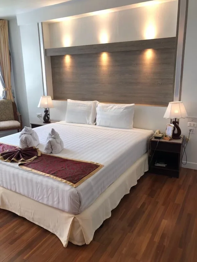 غرفة ديلوكس بسرير كينج، Thong Tarin Hotel 4/10