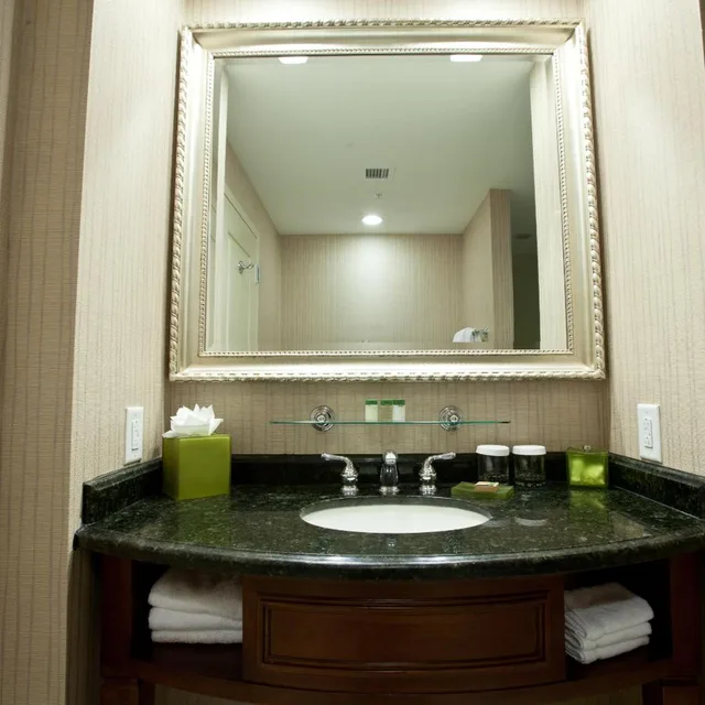 غرفة بسرير كينج، Town & Country Inn and Suites 5/6