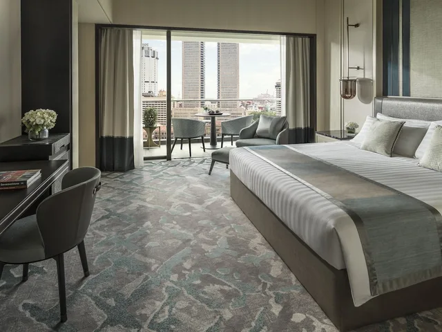 Premier, King Bed, Balcony, Shangri-La Colombo 1/5