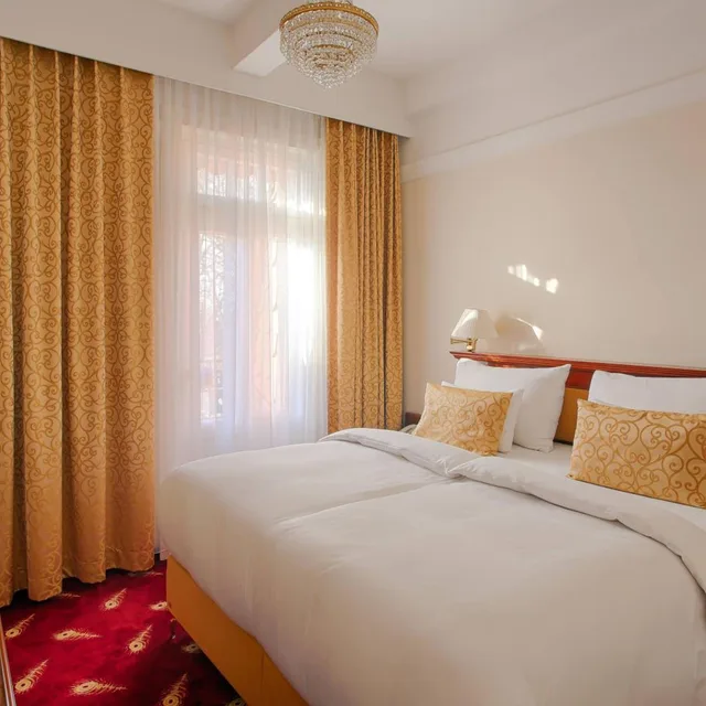 جناح كومفورت، Danubius Health Spa Resort Thermia Palace Formerly Thermia Palace Hotel 1/7