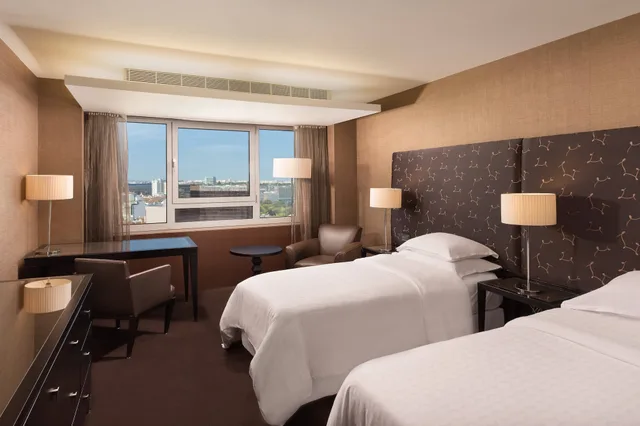 Deluxe, Twin Beds, Pool Access، SHERATON LISBOA HOTEL AND SPA 1/3