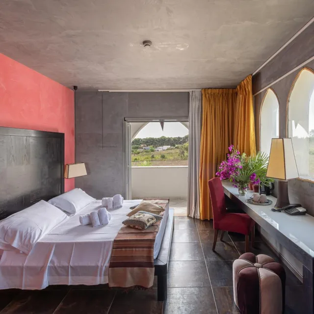 غرفة بسرير مزدوج بشرفة، Resort Baia Dei Turchi 6/10