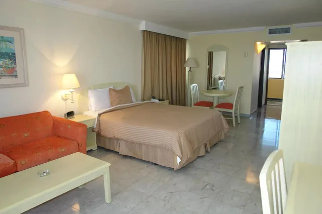 غرفة قياسية بسرير مزدوج بإطلالة على البحر، Ghl Relax Hotel Sunrise 1/2