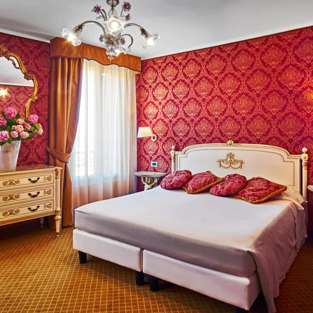 Deluxe, Canal View, Gardena Hotel 3/10