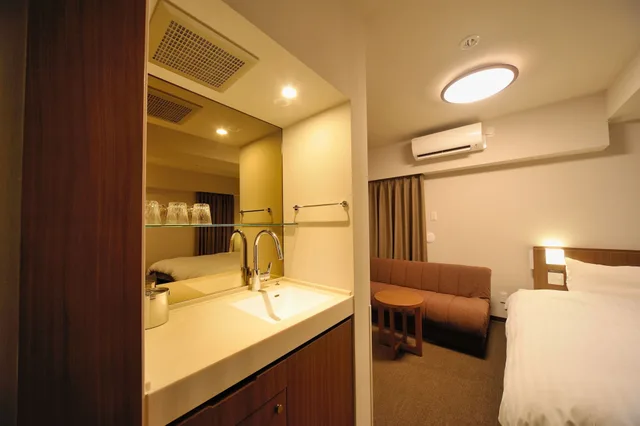 Semi Room, Deluxe, Twin Beds, 2 Semi Double Beds, Sofa، Dormy Inn Meguro Aobadai 4/8