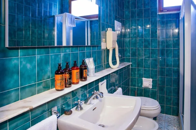 جناح جونيور بأربعة أسرّة، Hotel Carasco 6/6