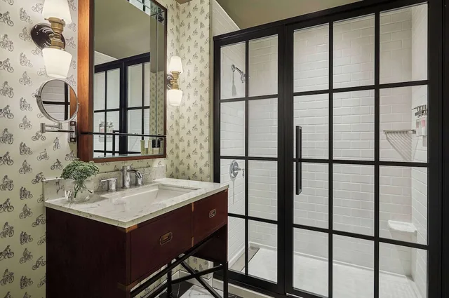 جناح جونيور بسريرين كوين لذوي الإعاقة، Graduate by Hilton Bloomington 2/2