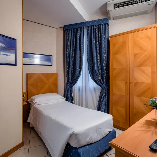 غرفة مفردة، Albergo Centrale Bologna 1/20