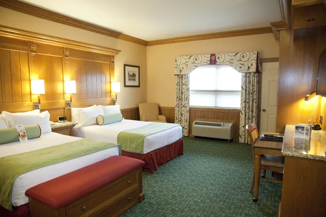غرفة ديلوكس بسريرين مزدوجين، Oglebay Resort Conference Center 5/10