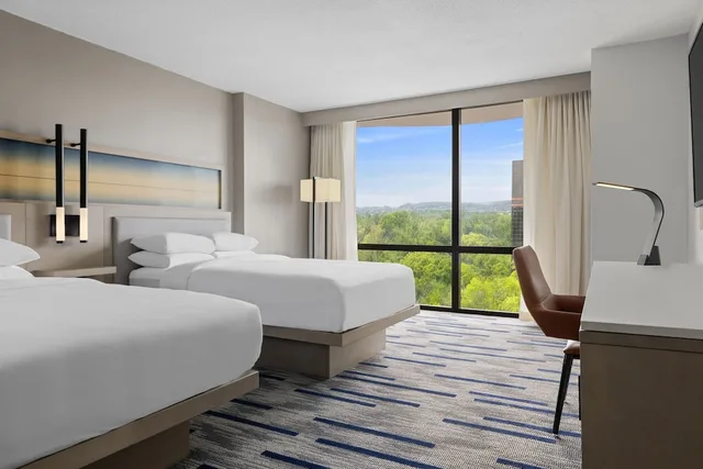 غرفة بسريرين مزدوجين لذوي الإعاقة، Saddle Brook Marriott 1/2