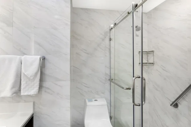 Standard, King Bed, Bay View، Best Western Historic Bayfront 7/7