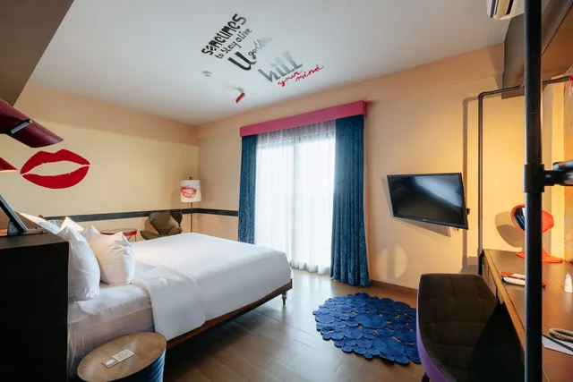 غرفة ديلوكس بسرير مزدوج بإطلالة على المسبح، Viva Dash Hotel Seminyak 4/6