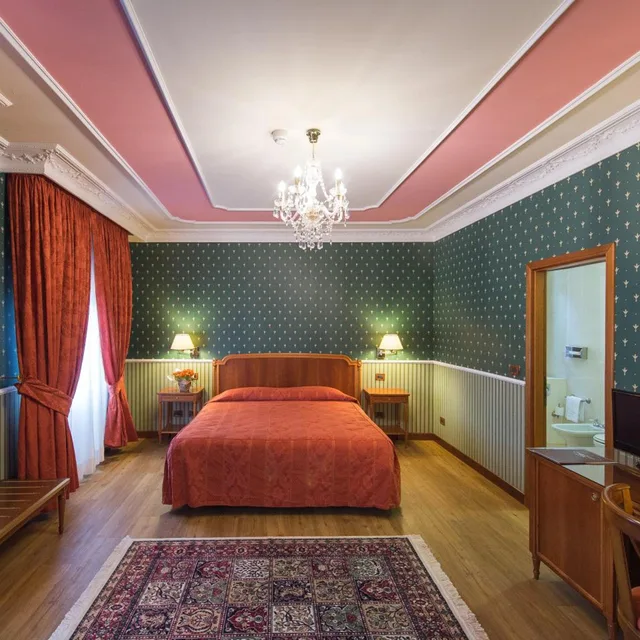 Junior Suite, Strozzi Palace Hotel 9/10