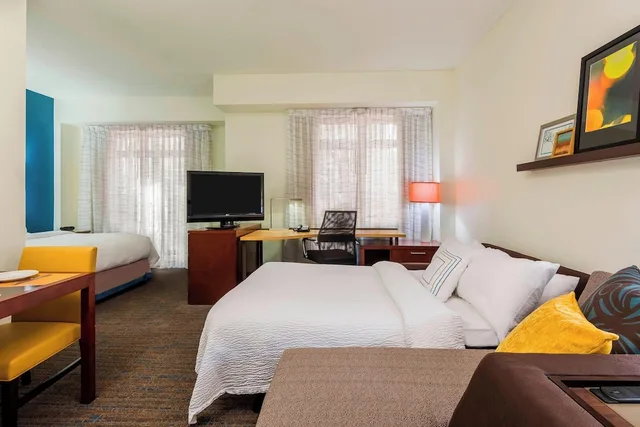 Studio, Queen Bed, Sofa, Accessible, Residence Inn By Marriott Chattanooga Downtown 2/3