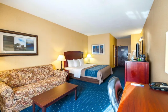 غرفة بسرير كينج، Comfort Inn and Suites North East, MD 2/7