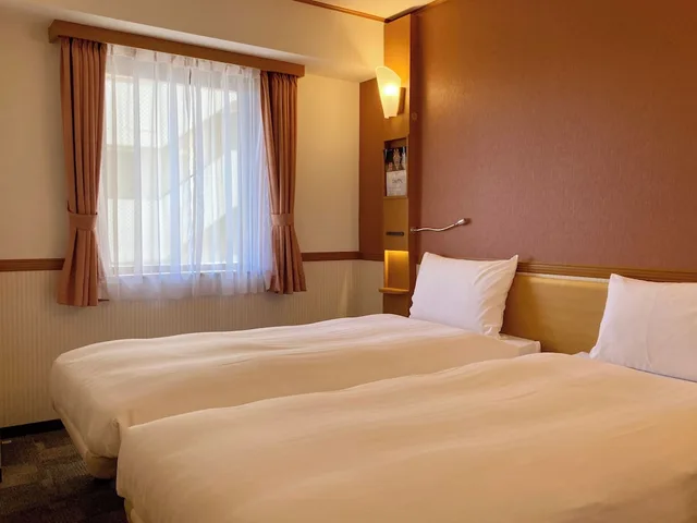 Economy, Twin Beds, Smoking, Toyoko Inn Hakodate Ekimae Asaichi 1/4