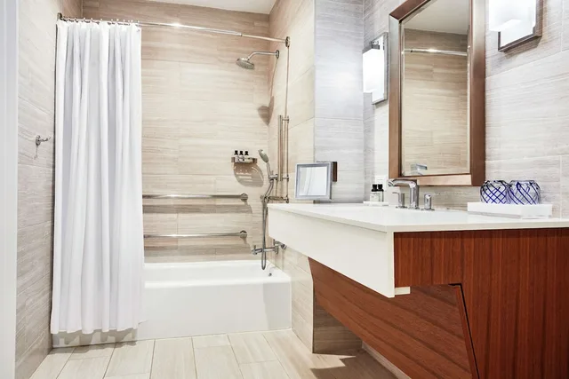 Villa, King Bed, Pool Side, Balcony, Accessible، Fairmont El San Juan Hotel 2/2