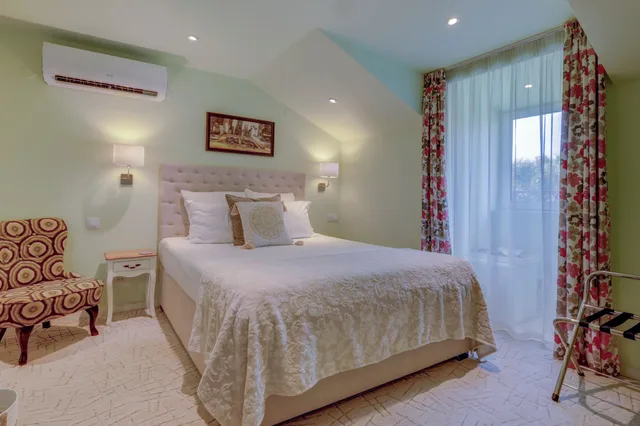 غرفة قياسية بسرير كوين بحمام خاص، City Boutique Inn 3/7