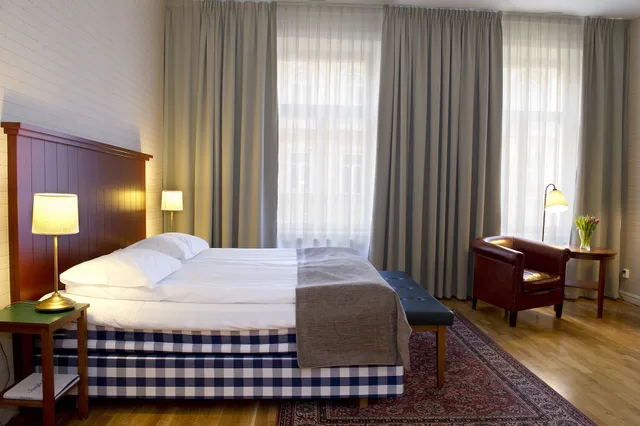 غرفة سوبيريور بسرير كينج، Hotel Bishops Arms Koping 2/8