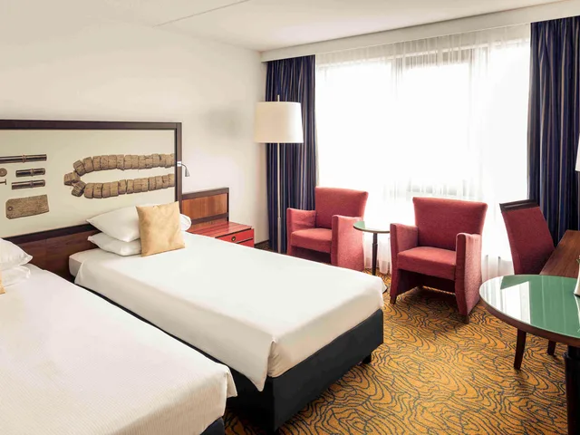 جناح جونيور، Mercure Amsterdam City Hotel 1/10