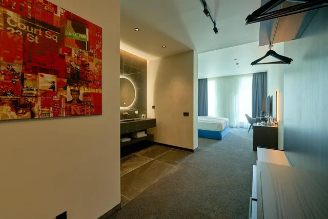 استوديو بسرير كينج بإطلالة على الحديقة، Adella Boutique Hotel 8/8